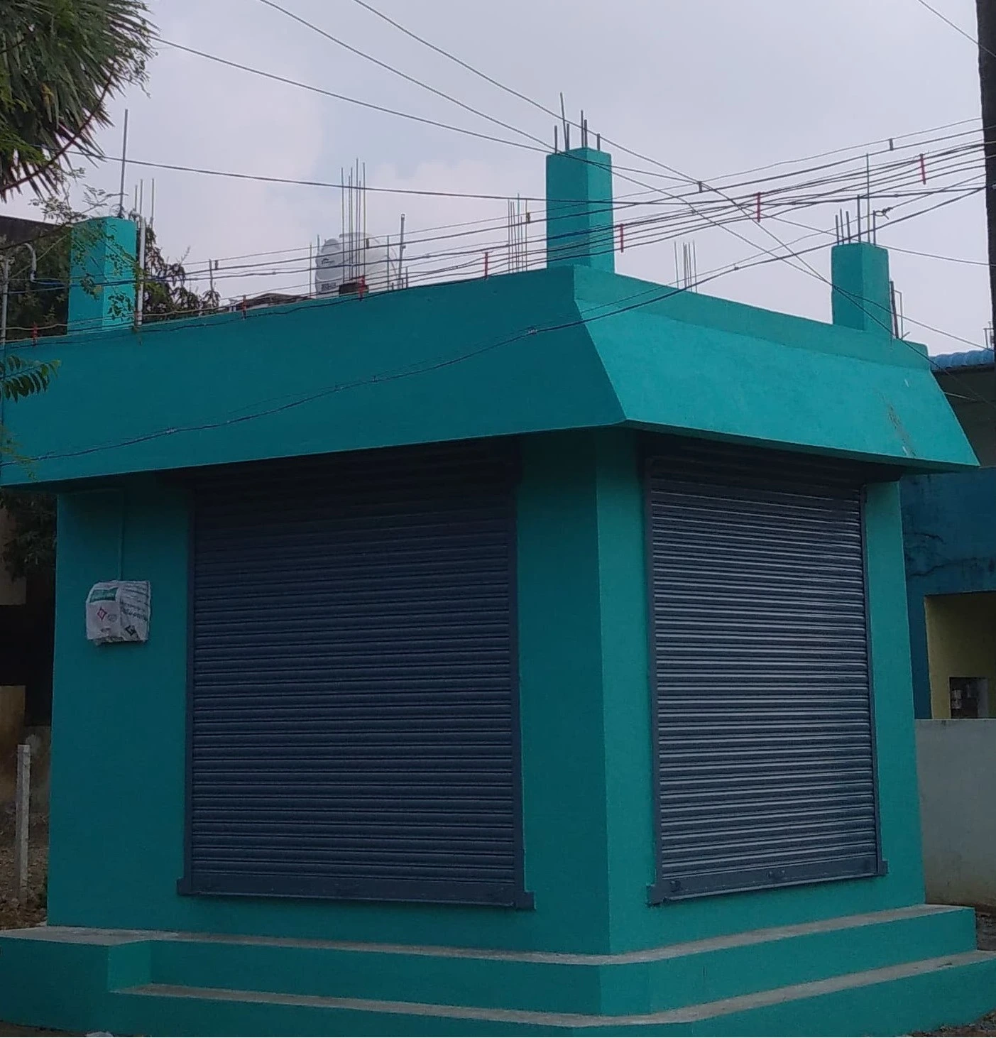 vathani builders Shopping Complex