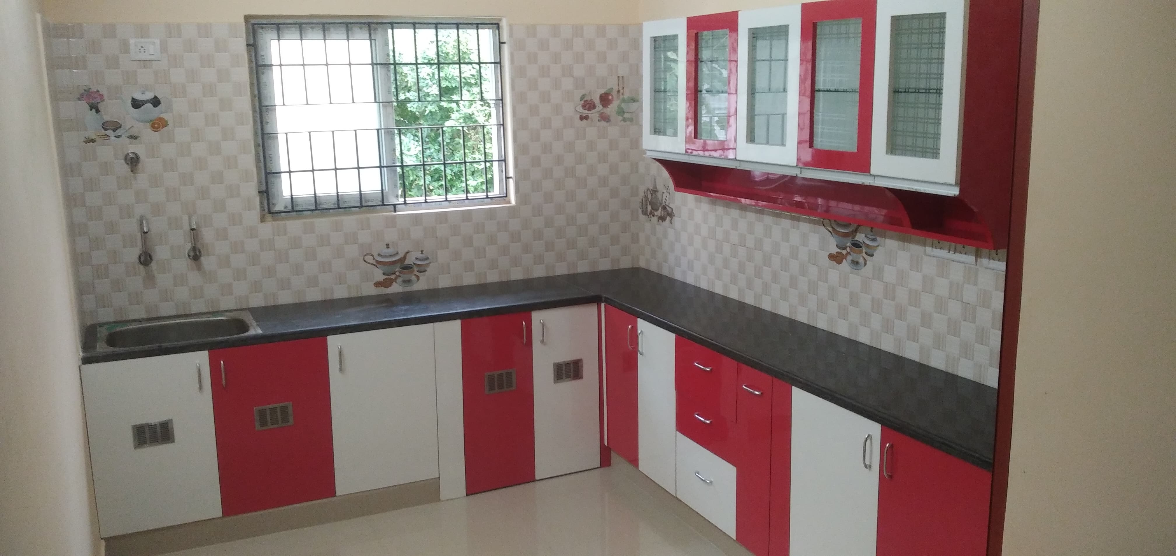 vathani builders Modern Kitchen